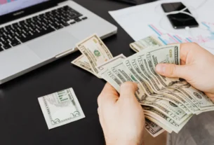Como eu fiz 114 Vendas como Afiliado e Faturei + de R$ 15000 com 1 Único Produto com Blog de Review