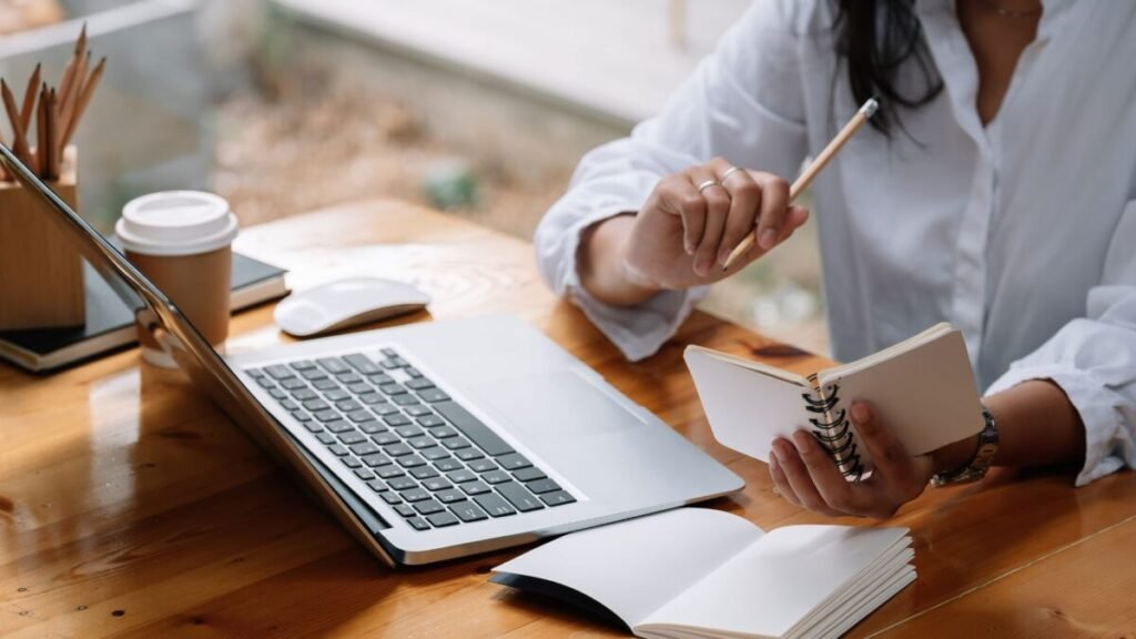 Curso presencial x Curso online – Qual vale mais a pena para São Paulo