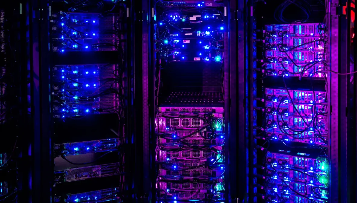 VPS KVM1 Versus Hospedagem Compartilhada